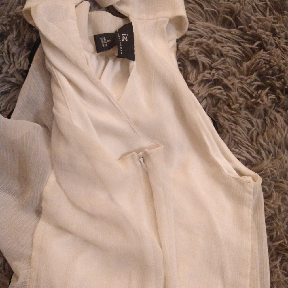 Cute blouse - Picture 4 of 4